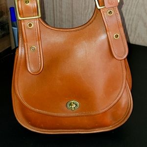 COACH Vintage British Tan Crescent Hippie Leather Bag 9988